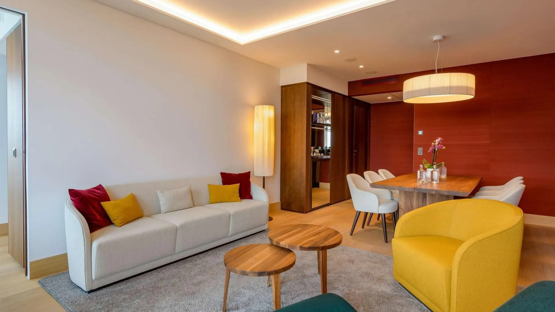 Moevenpick Hotel Basel 4*,  Schweiz