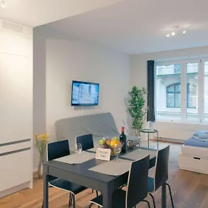  Apartment Hitrental Town Hall