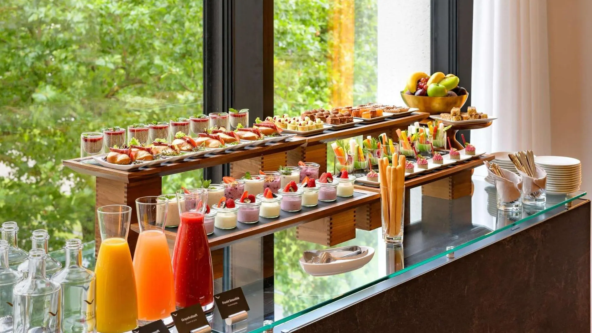 Moevenpick Hotel Basel 4*,