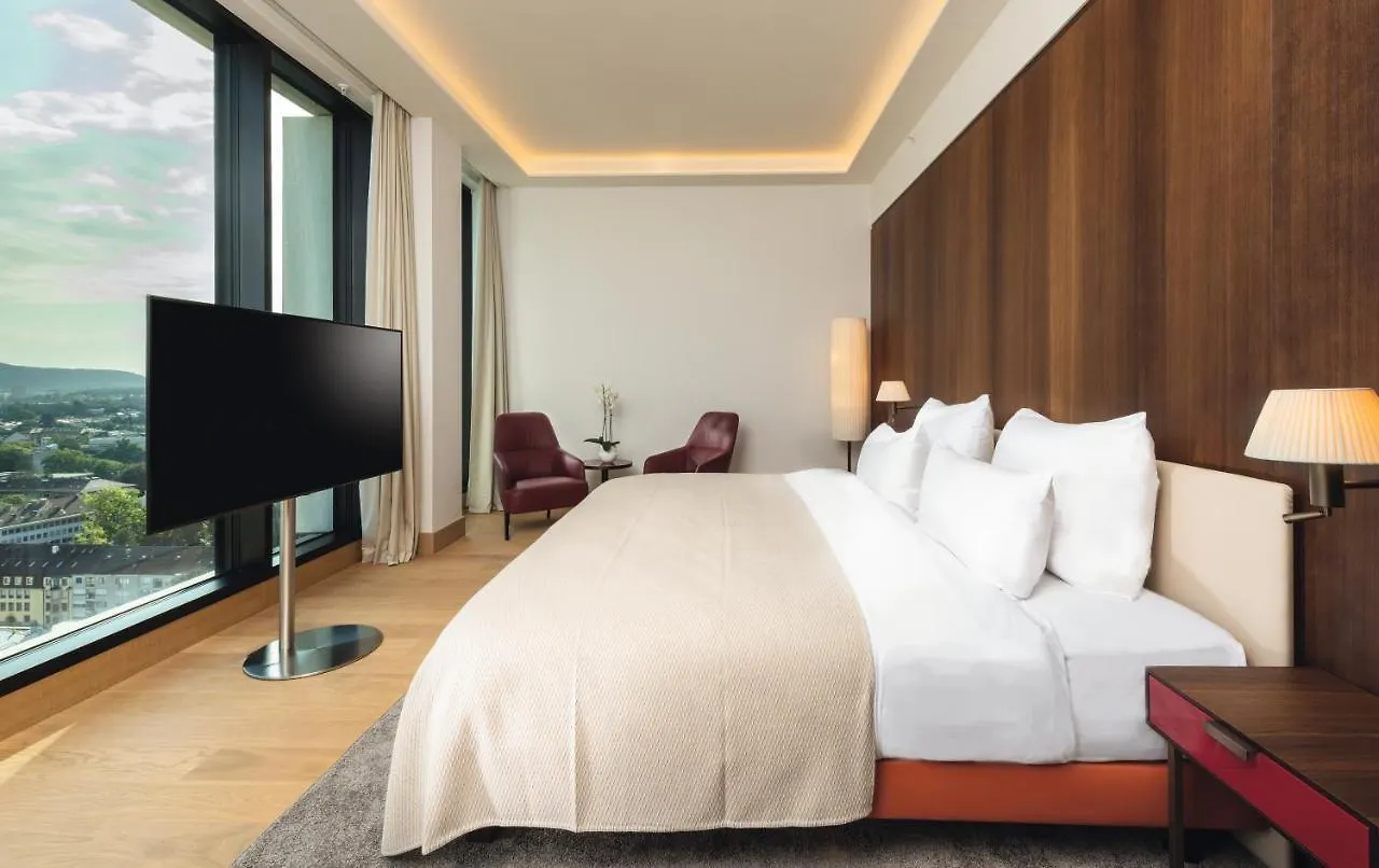 ****  Moevenpick Hotel バーゼル スイス