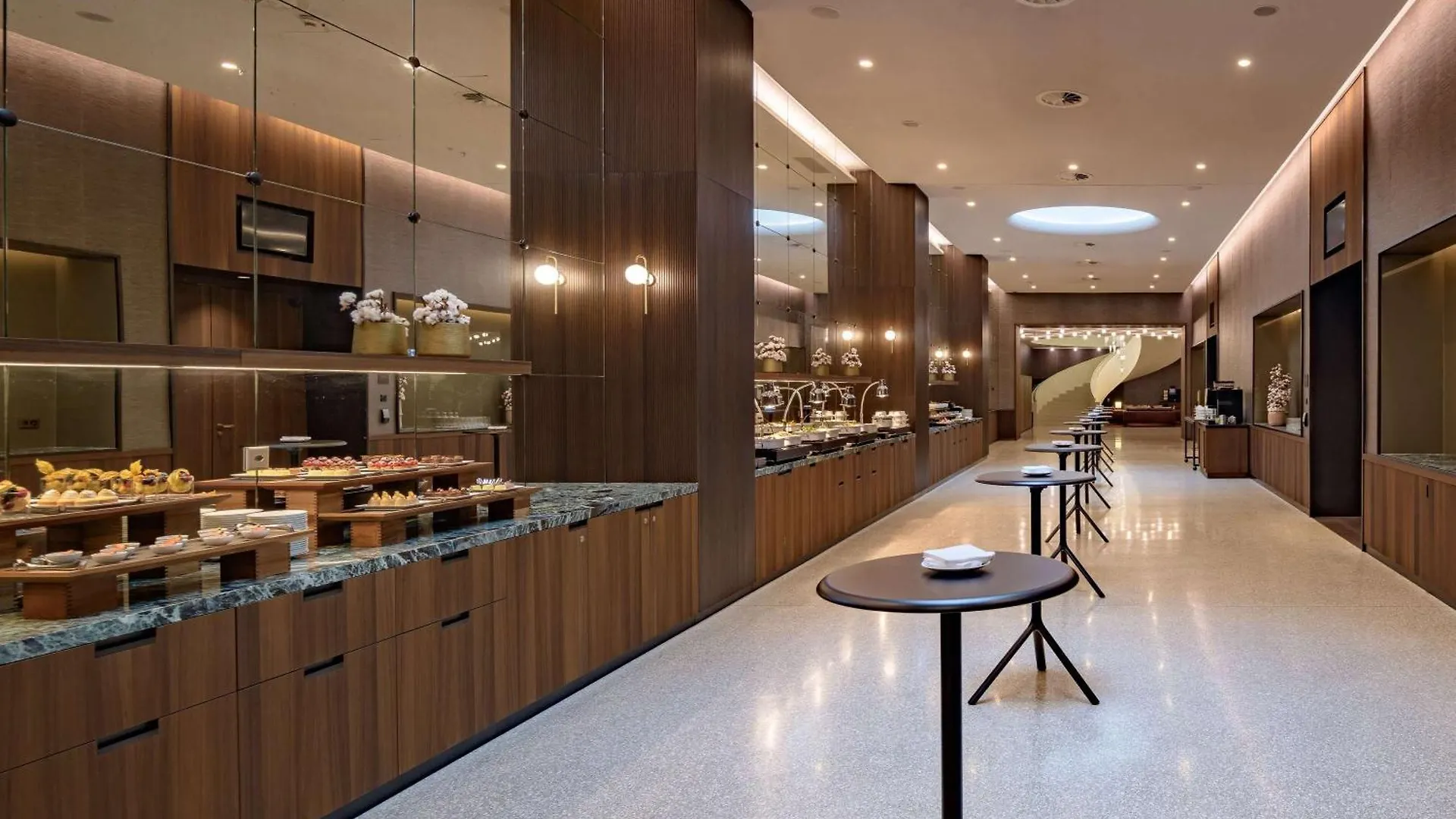 ****  Moevenpick Hotel バーゼル スイス