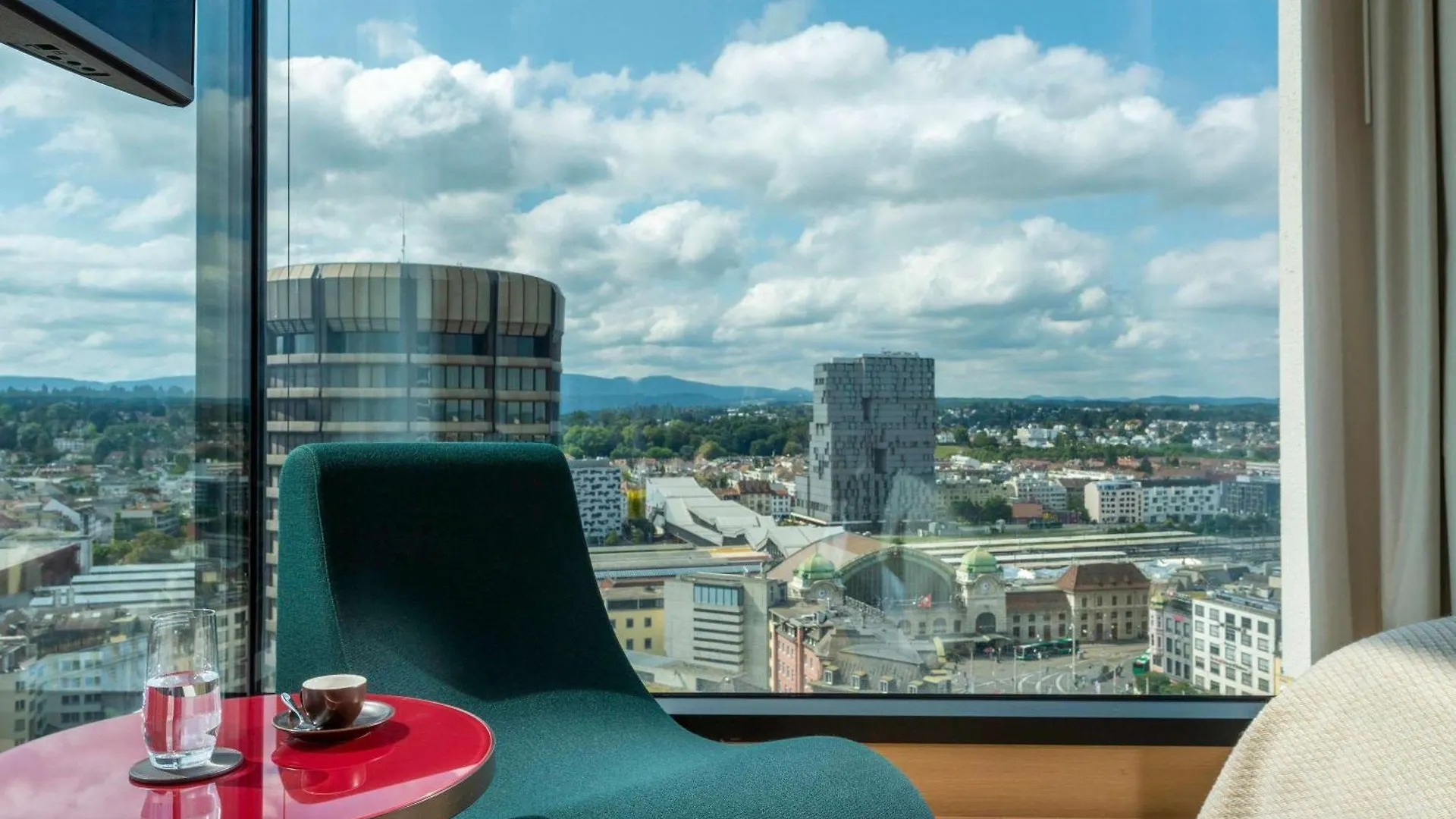 ****  Moevenpick Hotel バーゼル スイス